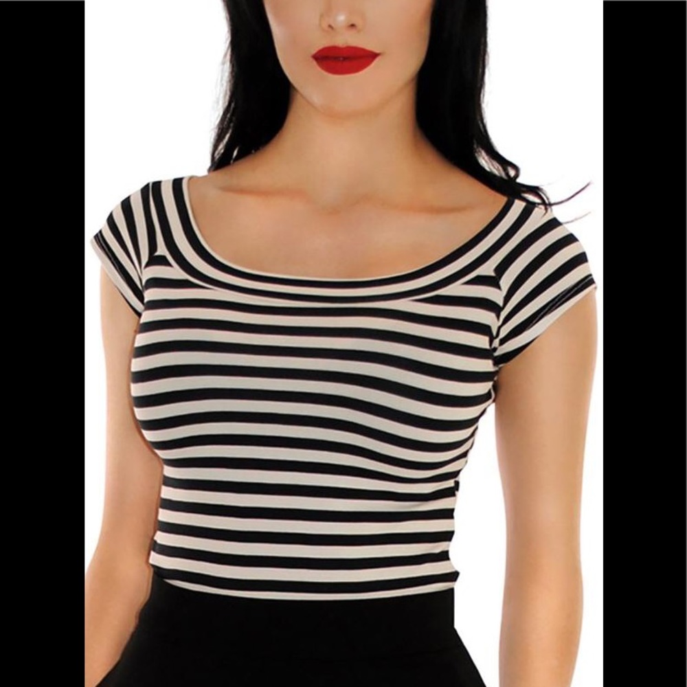 Retrolicious Black Striped Boat Neck Top (Size:1X)